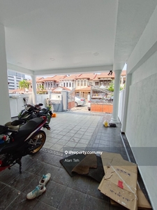 Taman Nusa Subang Double Storey house for Rent