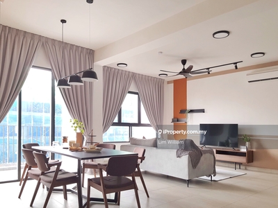 3 Bedrooms with Balcony Overlooking Atwater Office Near Jaya One