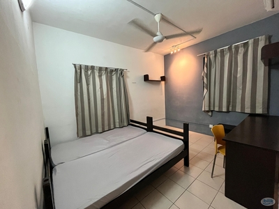 Beautiful Master room for rent at with private bathroom at Casa Subang USJ 1 Subang Jaya !!!