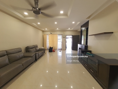 Beautiful Renovate House, Fully Furnished