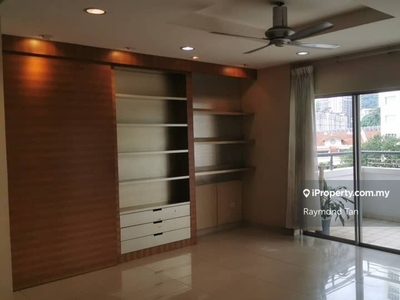 Emerald for rent short walk to MRT station and the curve Ikea