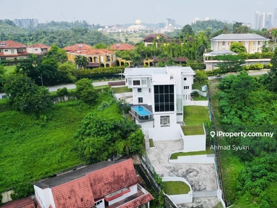 Exclusive The Luxury Villa, Taman Duta for Sale