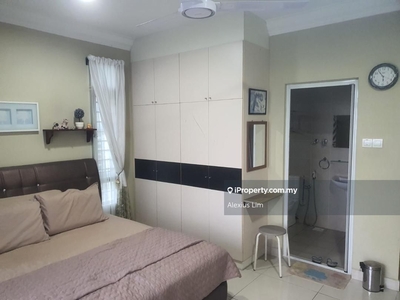 For Rent or Sale.Golden Sands Seaview Residence