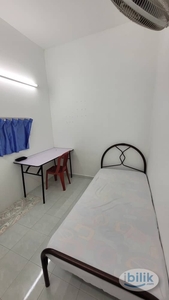 Landed House Female Unit Single Room at Bandar Puchong Jaya Jalan Tempua