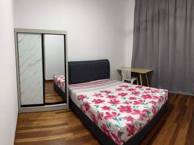 Middle Room at The Lead Residences, Klang