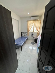 Single Room at Villa Emas, Bayan Indah