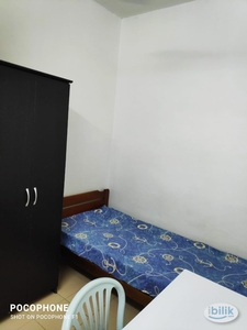 Single room for rent in double storey link house at PJS 11, Bandar Sunway