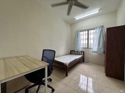 Angkasa Condo Middle Room for rent @Taman Connaught