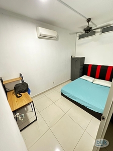 Room for rent Sfera Residence Puchong nearby Giant Hypermarket Taman Equine Seri Kembangan