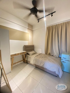 Single room with private mini fridge