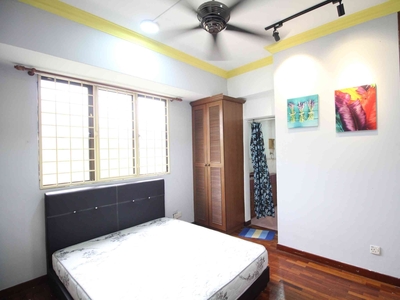 Utilities Included Fully Furnished Master Room(Attached Bath)(FEMALE ONLY) at Dutamas/Mont Kiara/Hartamas