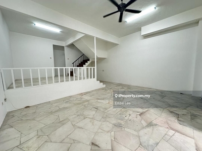 2 Storey Terrace For Rent!