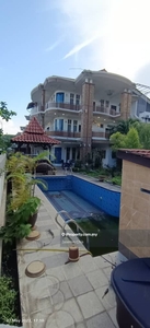 3storey Corner Semi-D With Swimming Pool For Sale