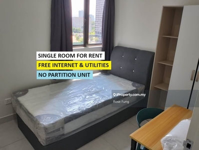 Fully Furnished Single Room with Window For Rent