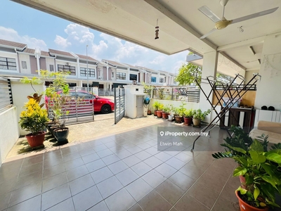 Good Condition - 2 Storey Terrace Basic Unit With Gates & Guard