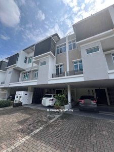 Horizon Hills D'Suite Akasia 3 Storey Villa