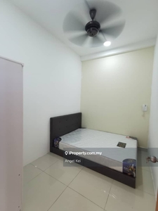 Middle room for rent at Green Residence Cheras South