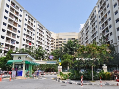 Ocean view Apartment in Jelutong for Sale