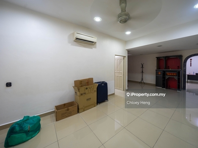 Ready move in single storey house, good condition