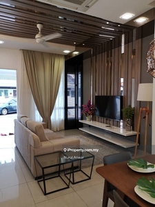 Rumah Cantik Fully Furnished. Semi D Setingkat Taman Mekar Sari