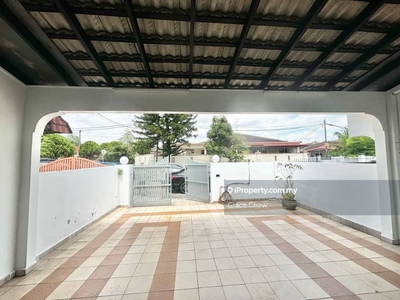 Single Storey Terrace House at Taman Johor Jaya for sale