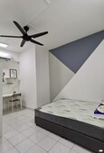 Middle room ? for rent at Endah Ria Condominium