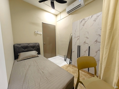 Female Units with FREE Wifi, Water and Electricity at Kelana Puteri Condominium. CHEAP PRICE!!! Room size: Single Room