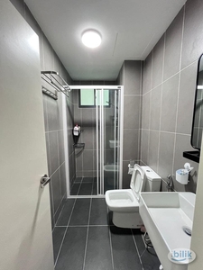 [FREE UTILITIES] No Partition Fully Furnished Master Room With Private Bathroom Beside Lrt Awan Besar