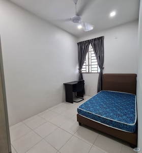 Fully Furnished Middle Room at Tanjung Heights, Butterworth