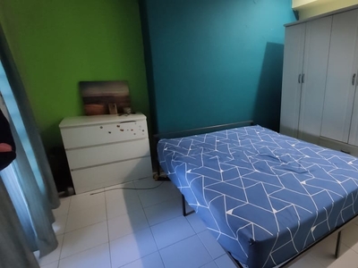 Middle Room at Selayang Point (Walking Distance Selayang Point)