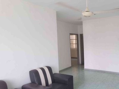 SD 2 apartment bandar Sri damansara For rent Lvl 2 partly furnished with Fridge sofa Ready Move in Viewing canbe arrange Kepong KL