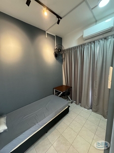 Single Room at Bandar Puteri Puchong, Puchong