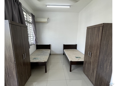 SP2 Room for rent 2 min to mahsa uni Bandar Saujana Putra SP 2 Bilik Sewa Full furnished masterbedroom with balcony and private bathroom