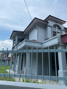 Taman Sri Pulai corner lot unit for rent
