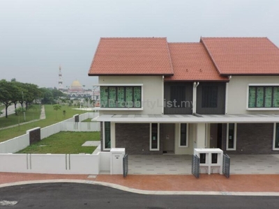 【Below Market Value 80% 】Freehold Double Storey Landed 25X80