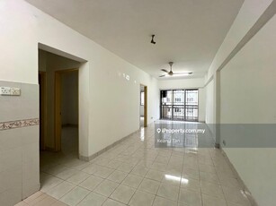 Apartment with 5% Rental ROI, 850m To MRT Mutiara Damansara