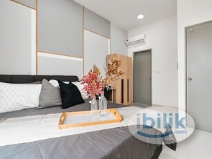 Exclusive Premium Fully Furnished Master Room with Private Bathroom, Walking Distance LRT MRT Monorail