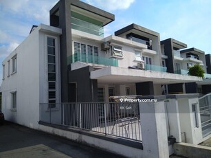 Full Loan End Lot 2 Storey Superlink House Gated Guarded Community