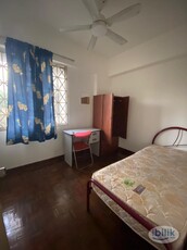 Fully Furnished & Single Rooms for rent in kelana d putera condo, at kelana jaya Petaling Jaya