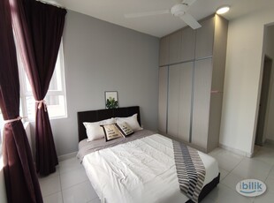 Master room with private bathroom at M3 Residency. 5min walk LRT Taman Melati. Free wifi. Privacy. Near Gombak/Batu Cave/Wangsa Maju/Danau Kota/DUKE