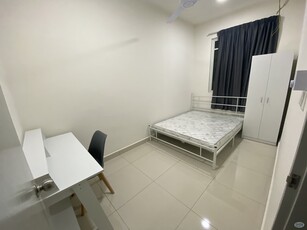 Middle Room at Damansara Damai, Petaling Jaya