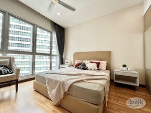 Rent Master Bedroom In Premium Condominium - Regalia Only 2 Min Walk To KTM Putra