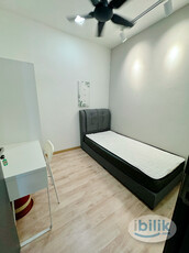 Single Room at Emporis, Kota Damansara