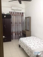 Small room in females unit at Residensi Laguna condo, Bandar Sunway