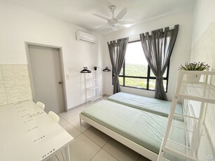 Walking distance to UCSI! Riana South Master Room for Rent!