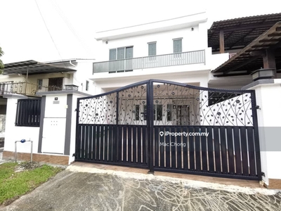 Free spa end lot new renovation with full extension 2 storey house