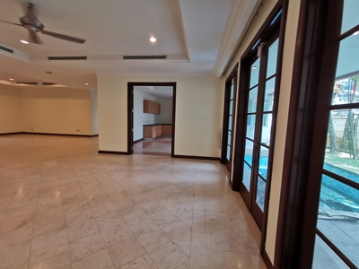 Low density 5 bedrooms duplex with garden and pool in Ampang Hilir
