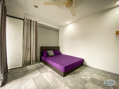 Middle Room Ridzuan Condominium, Bandar Sunway