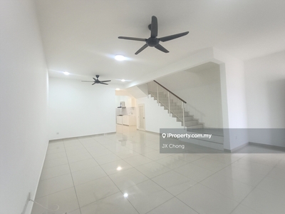 Setia Ecohill Fully Extended Partly Furnished 2-Storey Unit for Sale