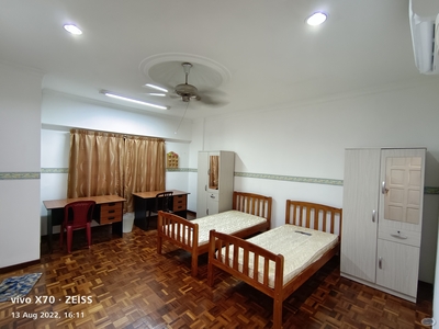 Opposite of IMU ' Female unit/ TWO Single Bedroom, Vista Komanwel@Bukit Jalil